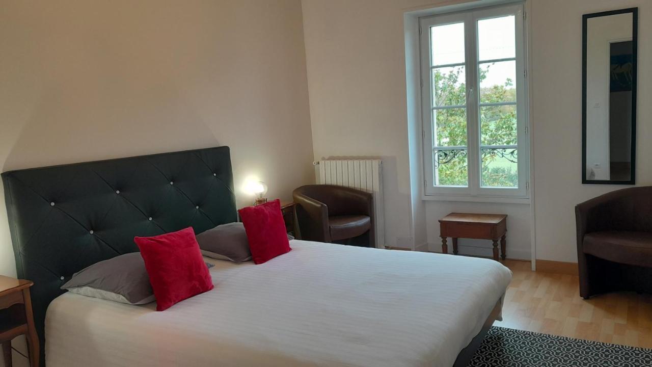 Domaine De Pelouaille - Chambre D'Hotes Saint-Jean-d'Angely Exterior photo